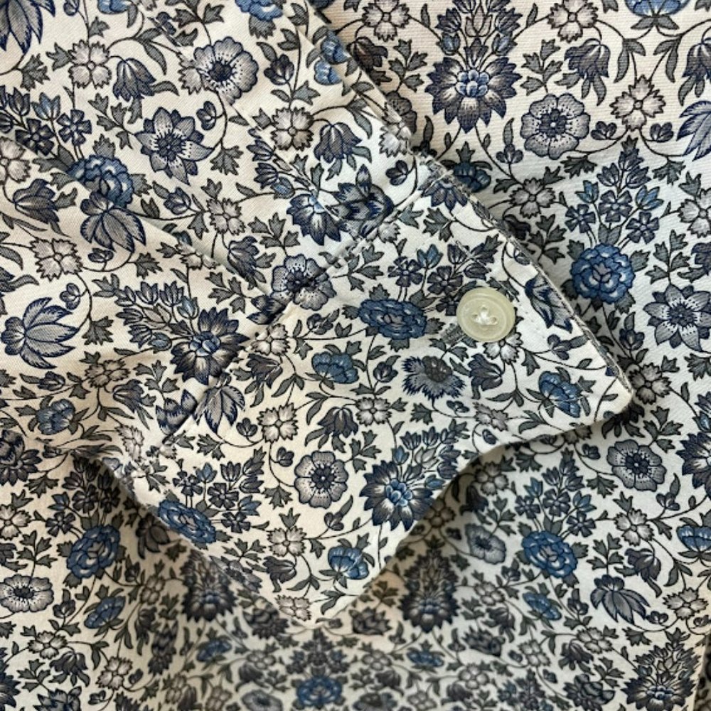 Michael Kors Men's Floral Long Sleeve Collared Slim Fit Button-Down Shirt - Picture 5 of 9